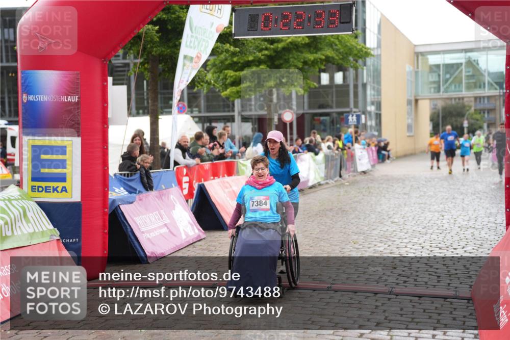 12.06.2026 - Holstenköstenlauf LAZAROV Photography http://msf.ph/oto/9743488 12.06.2026 17:07:32 Laufen 7384 meine-sportfotos.de