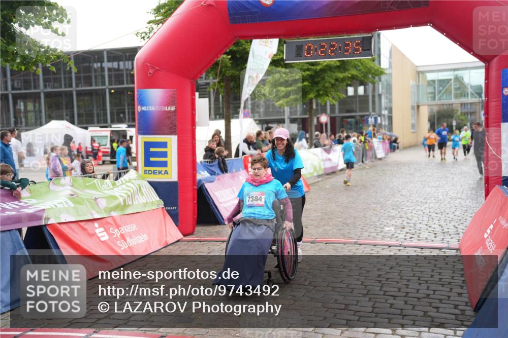 12.06.2026 - Holstenköstenlauf LAZAROV Photography http://msf.ph/oto/9743492 12.06.2026 17:07:34 Laufen 7384 meine-sportfotos.de