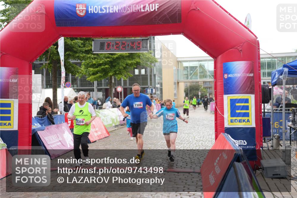 12.06.2026 - Holstenköstenlauf LAZAROV Photography http://msf.ph/oto/9743498 12.06.2026 17:07:48 Laufen 7359, 7309, 7264, 6, 13, 3 meine-sportfotos.de
