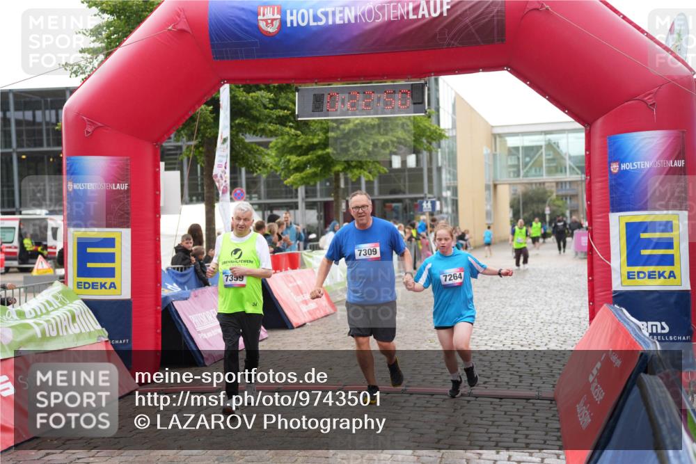12.06.2026 - Holstenköstenlauf LAZAROV Photography http://msf.ph/oto/9743501 12.06.2026 17:07:48 Laufen 7359, 7309, 7264 meine-sportfotos.de