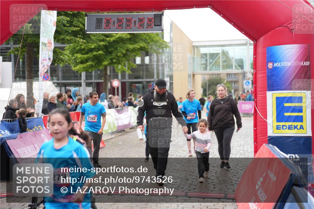 12.06.2026 - Holstenköstenlauf LAZAROV Photography http://msf.ph/oto/9743526 12.06.2026 17:08:28 Laufen 7279, 7382, 7386 meine-sportfotos.de