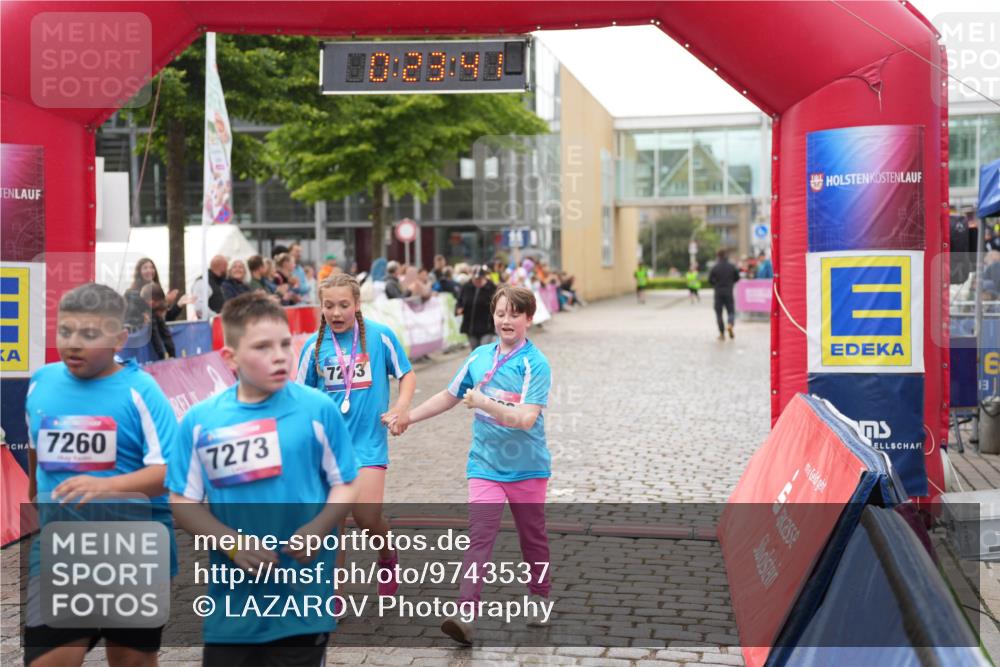 12.06.2026 - Holstenköstenlauf LAZAROV Photography http://msf.ph/oto/9743537 12.06.2026 17:08:39 Laufen 7260, 7273, 7203 meine-sportfotos.de