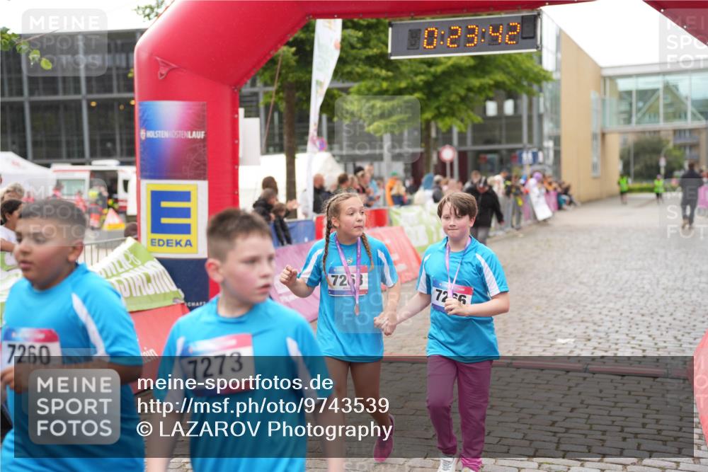 12.06.2026 - Holstenköstenlauf LAZAROV Photography http://msf.ph/oto/9743539 12.06.2026 17:08:40 Laufen 7260, 7263, 7273, 10, 23, 42, 726 meine-sportfotos.de