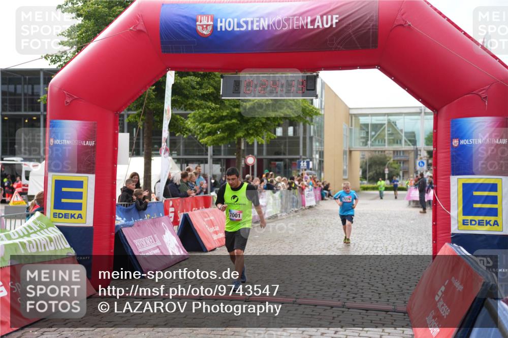 12.06.2026 - Holstenköstenlauf LAZAROV Photography http://msf.ph/oto/9743547 12.06.2026 17:09:11 Laufen 7001, 7276 meine-sportfotos.de