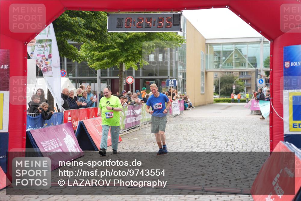 12.06.2026 - Holstenköstenlauf LAZAROV Photography http://msf.ph/oto/9743554 12.06.2026 17:09:33 Laufen 7358, 7320 meine-sportfotos.de