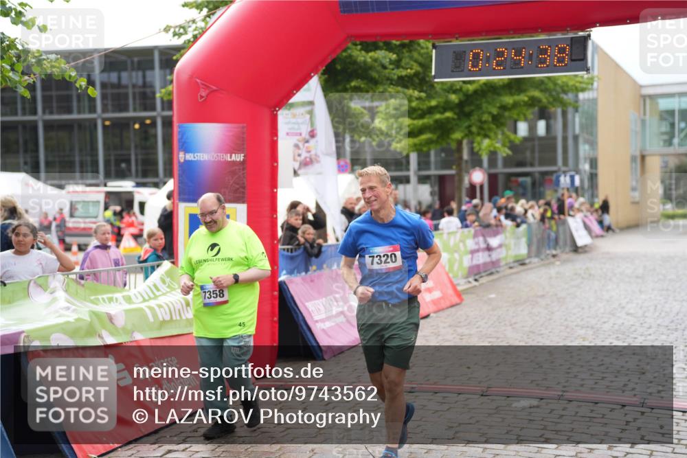 12.06.2026 - Holstenköstenlauf LAZAROV Photography http://msf.ph/oto/9743562 12.06.2026 17:09:37 Laufen 7358, 45, 7320, 10, 24, 38 meine-sportfotos.de