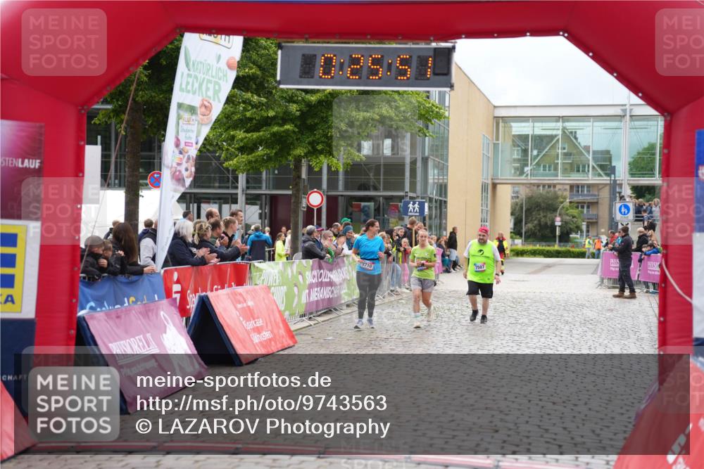 12.06.2026 - Holstenköstenlauf LAZAROV Photography http://msf.ph/oto/9743563 12.06.2026 17:10:50 Laufen 10, 25, 5, 3710, 7507 meine-sportfotos.de