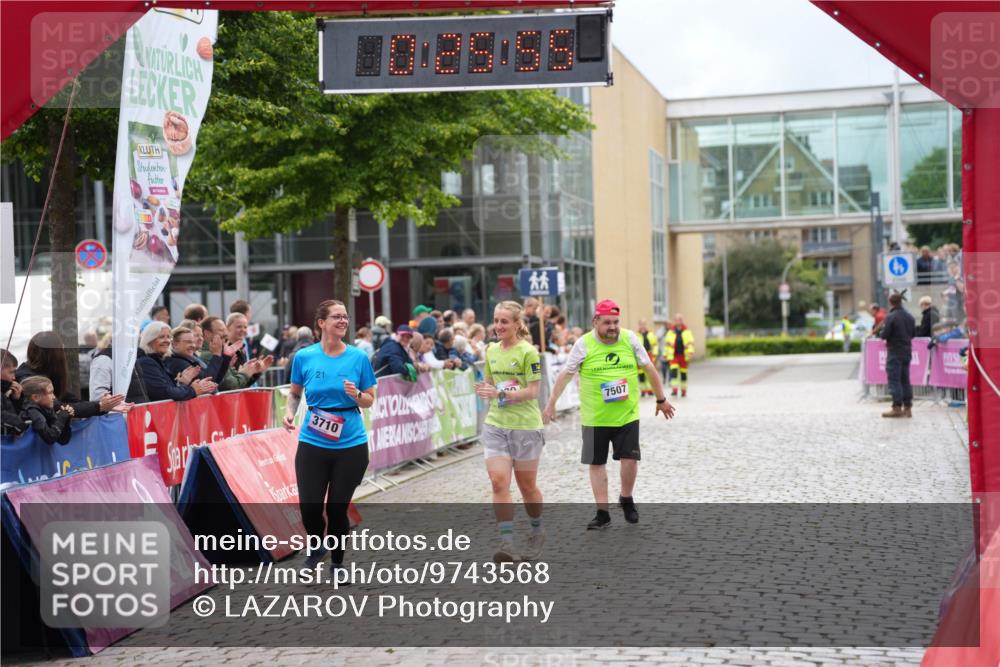 12.06.2026 - Holstenköstenlauf LAZAROV Photography http://msf.ph/oto/9743568 12.06.2026 17:10:54 Laufen 21, 3710, 7507 meine-sportfotos.de