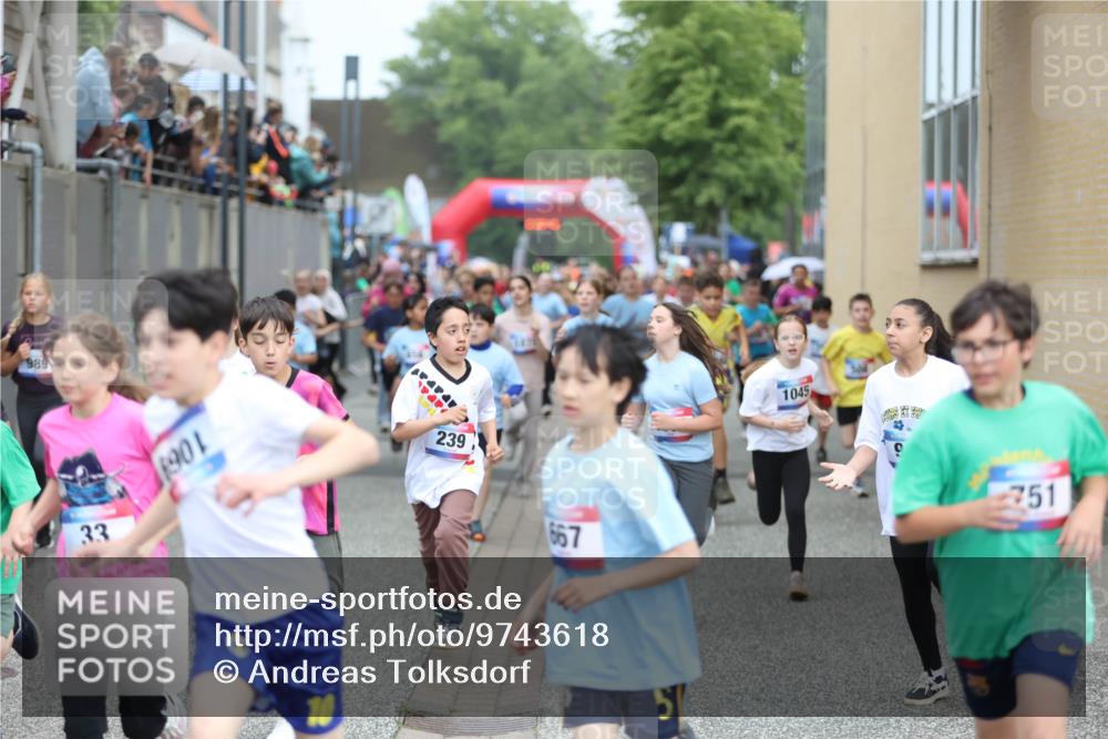 12.06.2026 - Holstenköstenlauf Andreas Tolksdorf http://msf.ph/oto/9743618 12.06.2026 16:48:39 Laufen 989, 33, 901, 239, 667, 10, 5, 1045, 751 meine-sportfotos.de