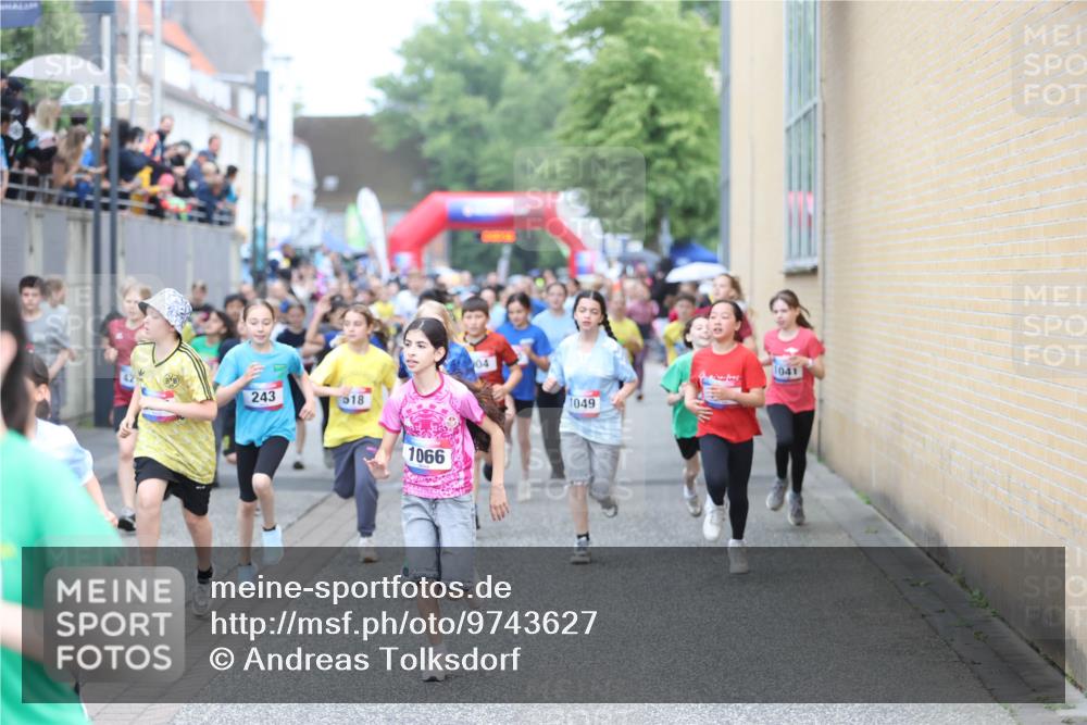 12.06.2026 - Holstenköstenlauf Andreas Tolksdorf http://msf.ph/oto/9743627 12.06.2026 16:48:49 Laufen 243, 18, 904, 1066, 1049, 1041 meine-sportfotos.de