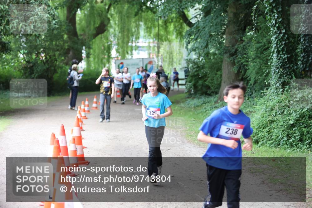 12.06.2026 - Holstenköstenlauf Andreas Tolksdorf http://msf.ph/oto/9743804 12.06.2026 16:55:05 Laufen 235, 238 meine-sportfotos.de