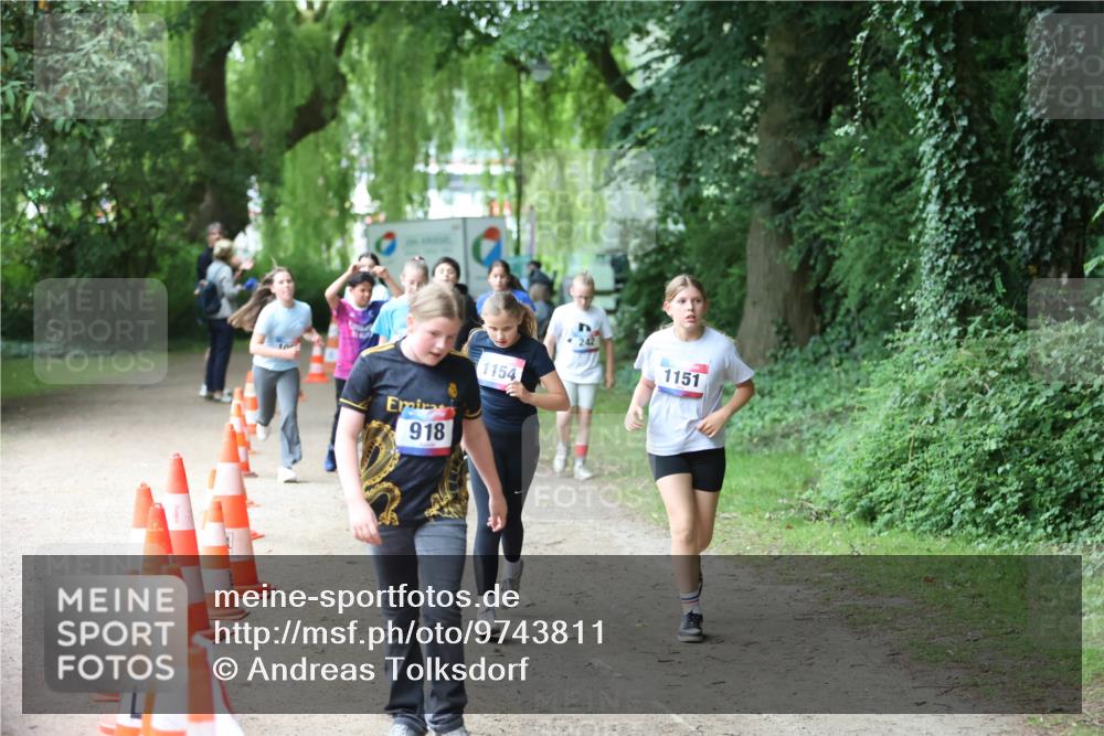 12.06.2026 - Holstenköstenlauf Andreas Tolksdorf http://msf.ph/oto/9743811 12.06.2026 16:55:14 Laufen 918, 1154, 1151 meine-sportfotos.de