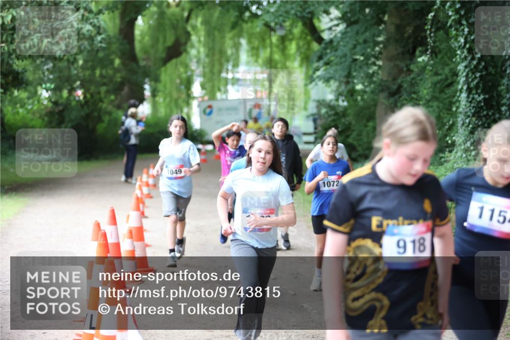 12.06.2026 - Holstenköstenlauf Andreas Tolksdorf http://msf.ph/oto/9743815 12.06.2026 16:55:17 Laufen 1049, 1072, 918, 115 meine-sportfotos.de