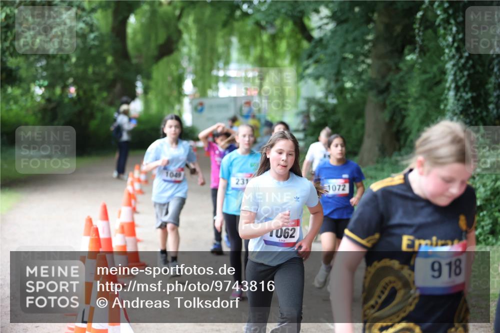 12.06.2026 - Holstenköstenlauf Andreas Tolksdorf http://msf.ph/oto/9743816 12.06.2026 16:55:17 Laufen 1049, 231, 1072, 1062, 918 meine-sportfotos.de
