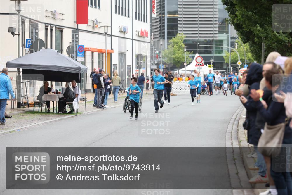 12.06.2026 - Holstenköstenlauf Andreas Tolksdorf http://msf.ph/oto/9743914 12.06.2026 17:07:11 Laufen 5, 7385 meine-sportfotos.de
