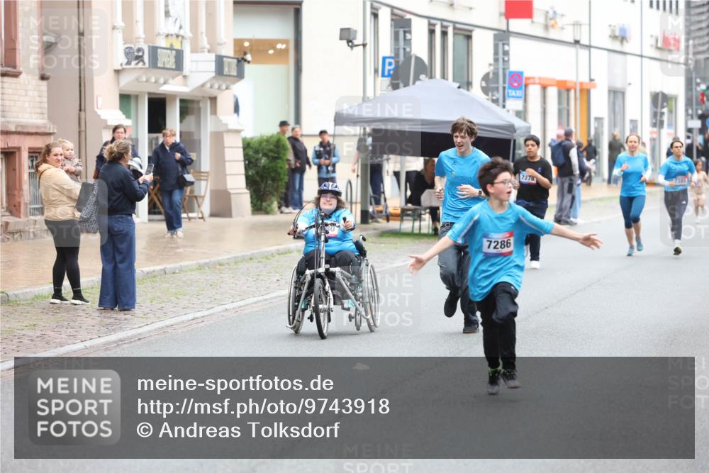 12.06.2026 - Holstenköstenlauf Andreas Tolksdorf http://msf.ph/oto/9743918 12.06.2026 17:07:19 Laufen 7286, 7278, 7385 meine-sportfotos.de