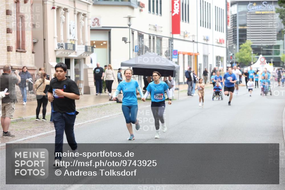 12.06.2026 - Holstenköstenlauf Andreas Tolksdorf http://msf.ph/oto/9743925 12.06.2026 17:07:26 Laufen 7385 meine-sportfotos.de