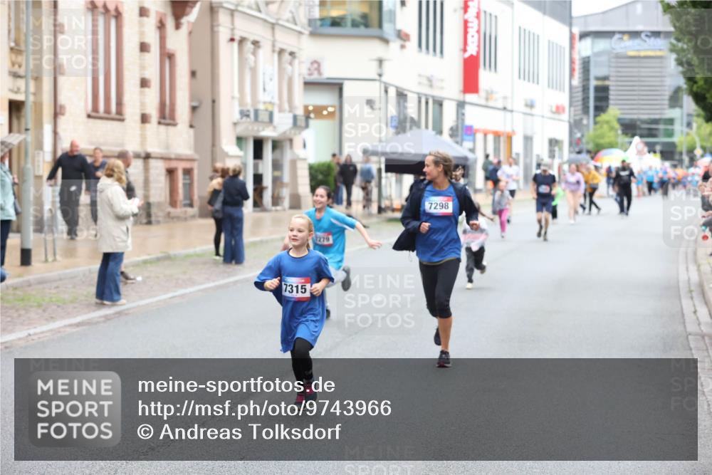 12.06.2026 - Holstenköstenlauf Andreas Tolksdorf http://msf.ph/oto/9743966 12.06.2026 17:07:56 Laufen 7315, 1279, 7298 meine-sportfotos.de