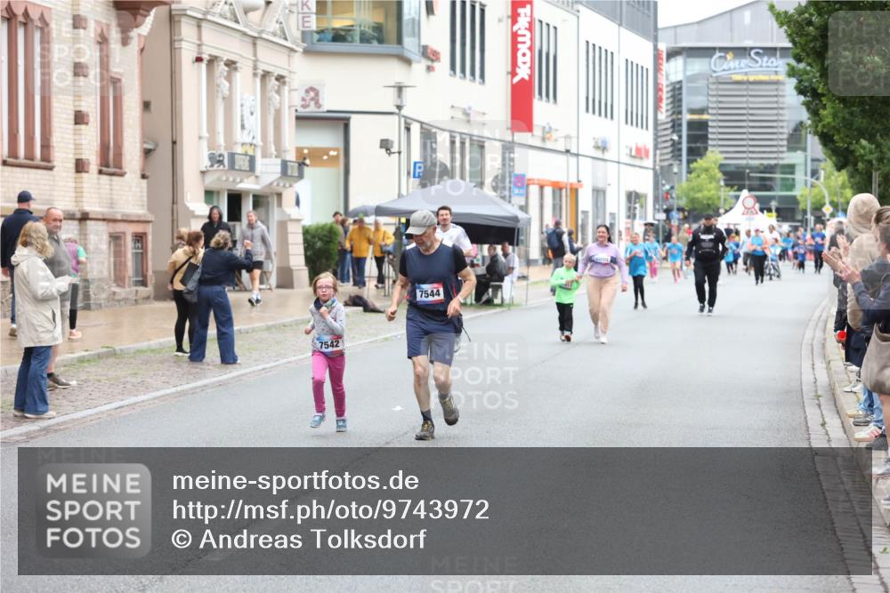 12.06.2026 - Holstenköstenlauf Andreas Tolksdorf http://msf.ph/oto/9743972 12.06.2026 17:08:04 Laufen 7542, 7544 meine-sportfotos.de
