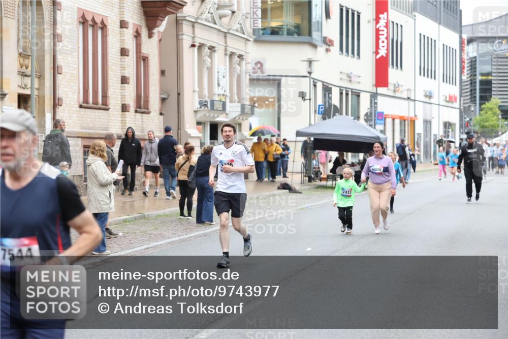 12.06.2026 - Holstenköstenlauf Andreas Tolksdorf http://msf.ph/oto/9743977 12.06.2026 17:08:08 Laufen 7544 meine-sportfotos.de