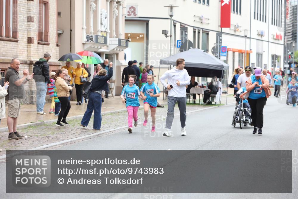 12.06.2026 - Holstenköstenlauf Andreas Tolksdorf http://msf.ph/oto/9743983 12.06.2026 17:08:21 Laufen 7266, 7263, 7389 meine-sportfotos.de