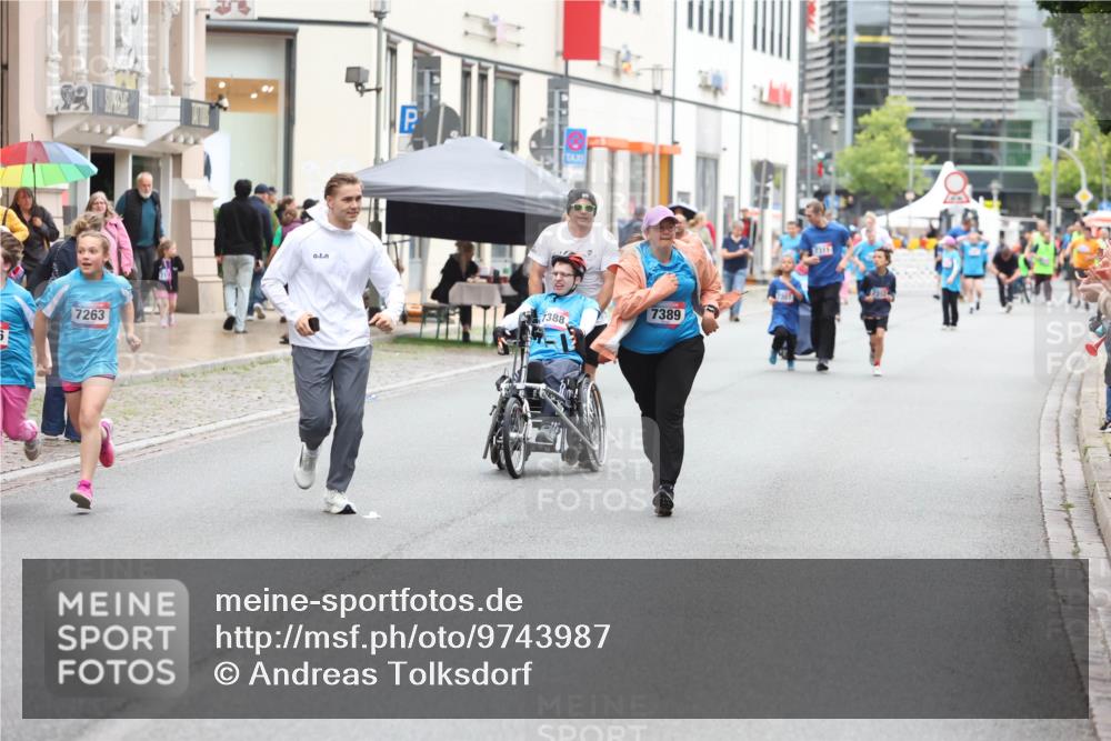 12.06.2026 - Holstenköstenlauf Andreas Tolksdorf http://msf.ph/oto/9743987 12.06.2026 17:08:23 Laufen 7263, 7389, 1388, 1307 meine-sportfotos.de