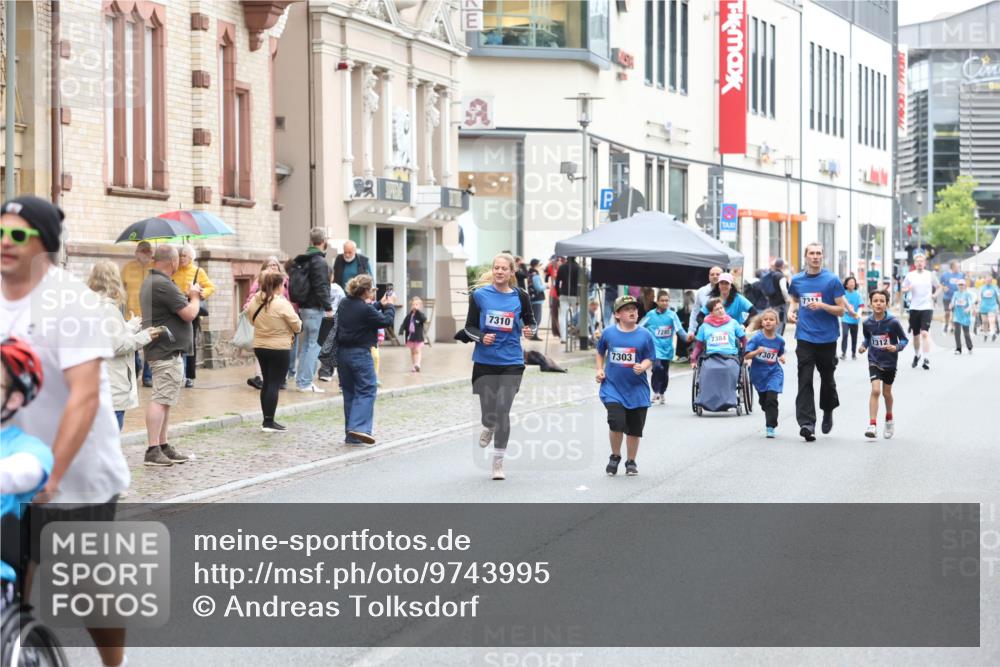 12.06.2026 - Holstenköstenlauf Andreas Tolksdorf http://msf.ph/oto/9743995 12.06.2026 17:08:30 Laufen 7310, 7303 meine-sportfotos.de