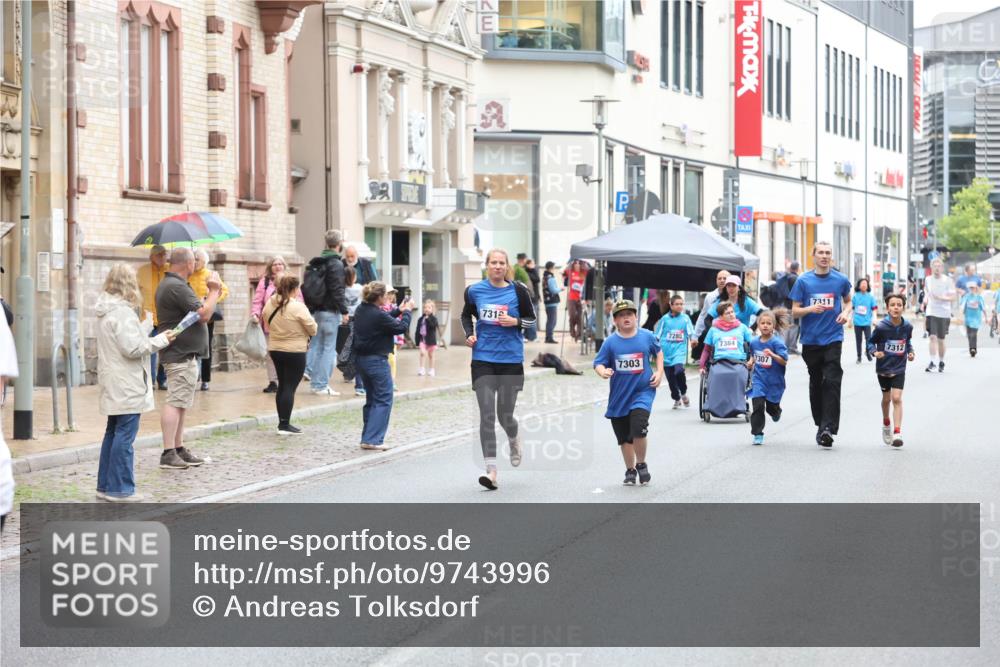 12.06.2026 - Holstenköstenlauf Andreas Tolksdorf http://msf.ph/oto/9743996 12.06.2026 17:08:30 Laufen 7303, 7384, 7311 meine-sportfotos.de