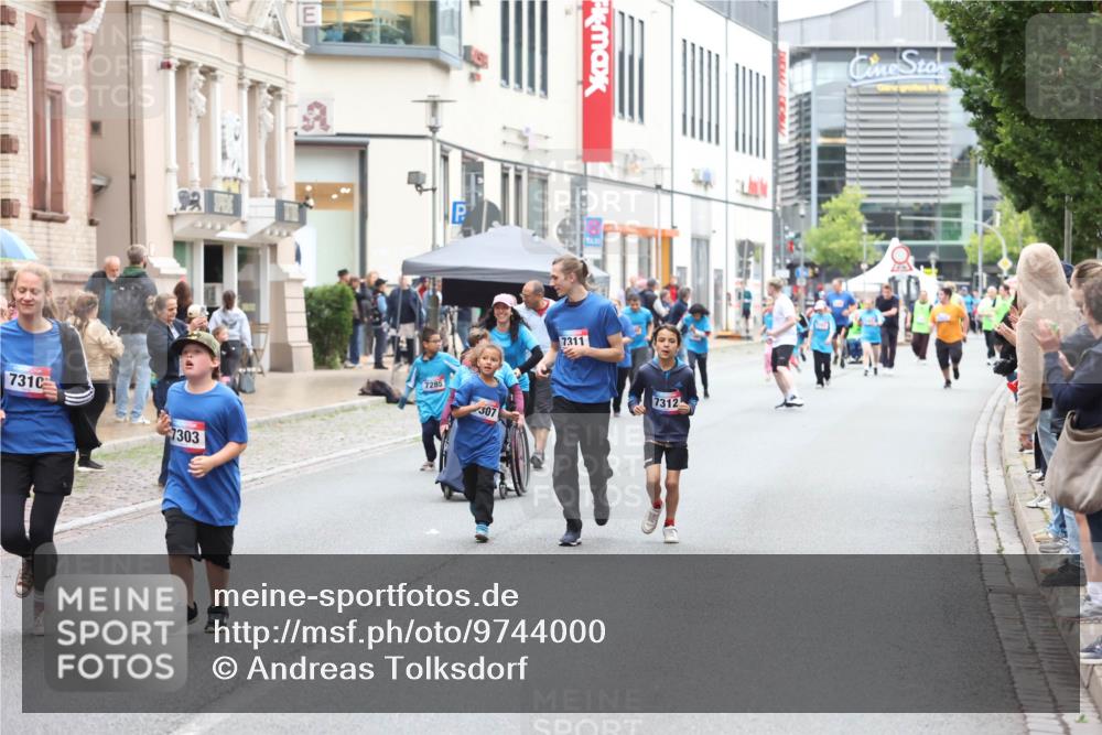 12.06.2026 - Holstenköstenlauf Andreas Tolksdorf http://msf.ph/oto/9744000 12.06.2026 17:08:33 Laufen 7310, 7303, 7285, 307, 7311, 7312 meine-sportfotos.de