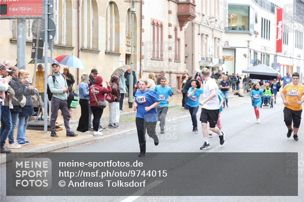 12.06.2026 - Holstenköstenlauf Andreas Tolksdorf http://msf.ph/oto/9744015 12.06.2026 17:08:47 Laufen 7297, 382, 7390, 7280, 7475 meine-sportfotos.de