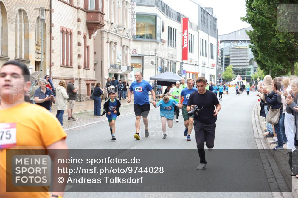 12.06.2026 - Holstenköstenlauf Andreas Tolksdorf http://msf.ph/oto/9744028 12.06.2026 17:08:55 Laufen 75, 7309, 7264, 359 meine-sportfotos.de