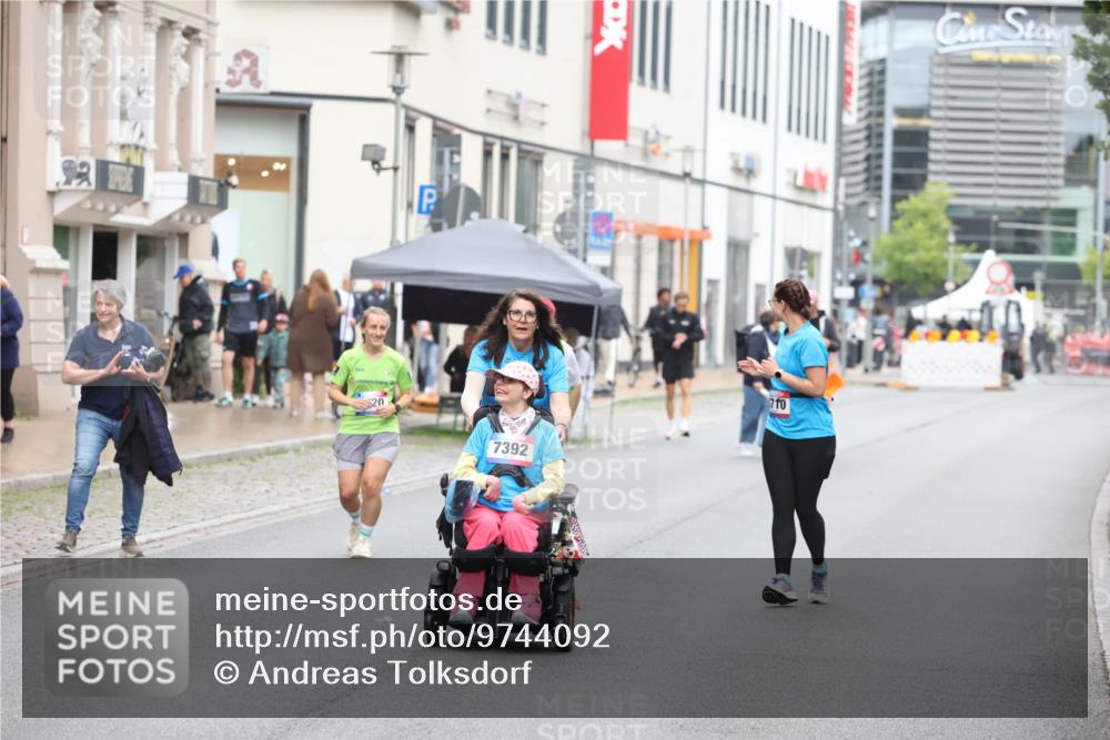 12.06.2026 - Holstenköstenlauf Andreas Tolksdorf http://msf.ph/oto/9744092 12.06.2026 17:10:44 Laufen 20, 7392, 710 meine-sportfotos.de