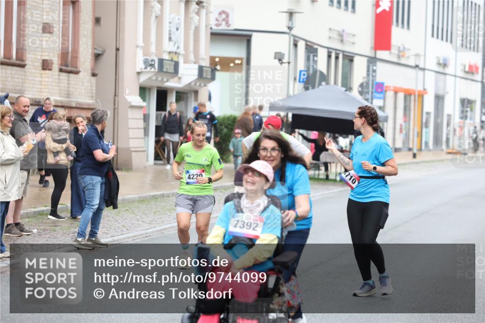 12.06.2026 - Holstenköstenlauf Andreas Tolksdorf http://msf.ph/oto/9744099 12.06.2026 17:10:50 Laufen 4220, 7392, 710 meine-sportfotos.de