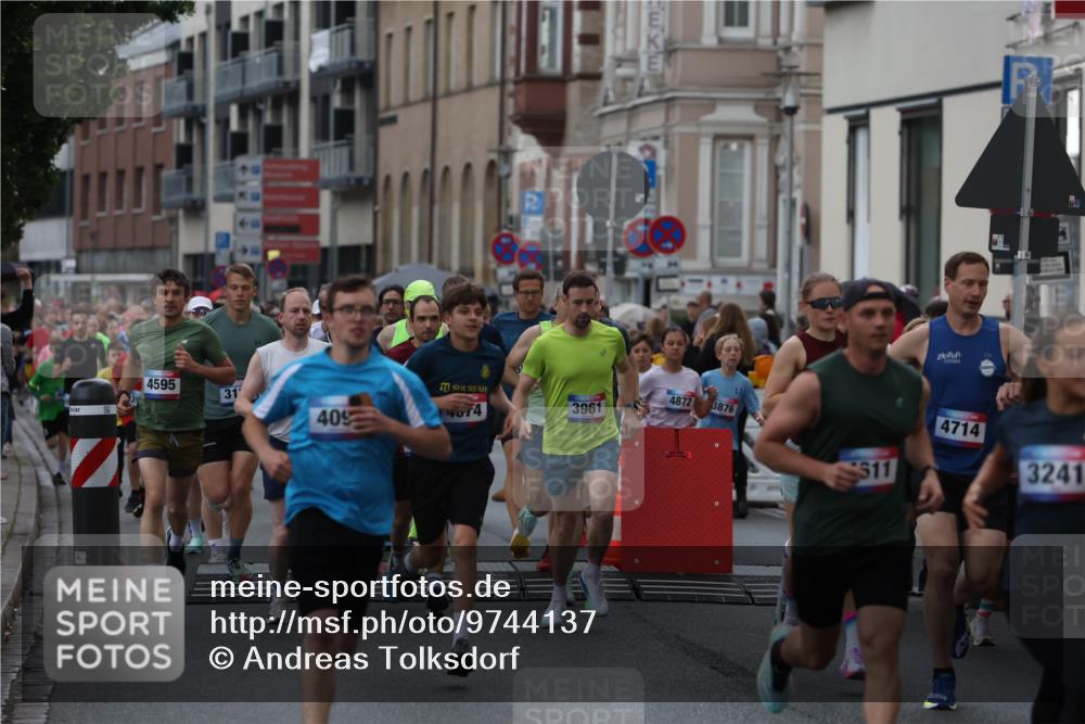 12.06.2026 - Holstenköstenlauf Andreas Tolksdorf http://msf.ph/oto/9744137 12.06.2026 17:33:23 Laufen 4595, 4872, 31, 14674, 3961, 3876, 409, 311, 4714, 3241 meine-sportfotos.de