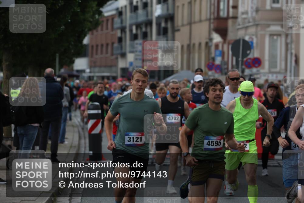 12.06.2026 - Holstenköstenlauf Andreas Tolksdorf http://msf.ph/oto/9744143 12.06.2026 17:33:26 Laufen 3121, 4702, 4595, 51 meine-sportfotos.de