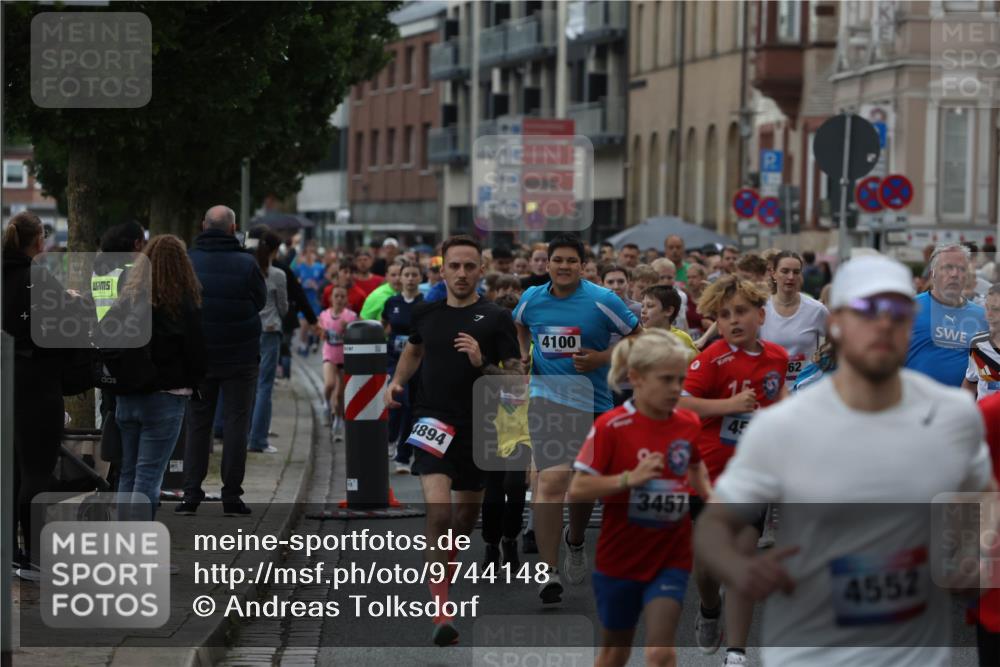 12.06.2026 - Holstenköstenlauf Andreas Tolksdorf http://msf.ph/oto/9744148 12.06.2026 17:33:29 Laufen 4894, 4100, 3457, 45, 62, 4552 meine-sportfotos.de