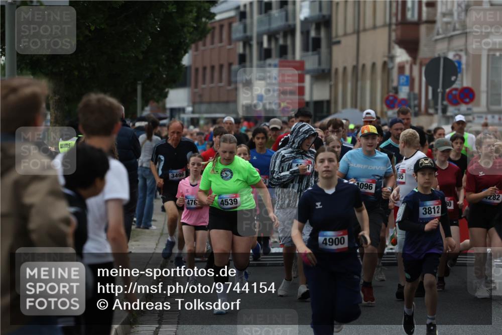 12.06.2026 - Holstenköstenlauf Andreas Tolksdorf http://msf.ph/oto/9744154 12.06.2026 17:33:35 Laufen 3496, 476, 4539, 4900, 095, 1096, 3812, 80, 282 meine-sportfotos.de
