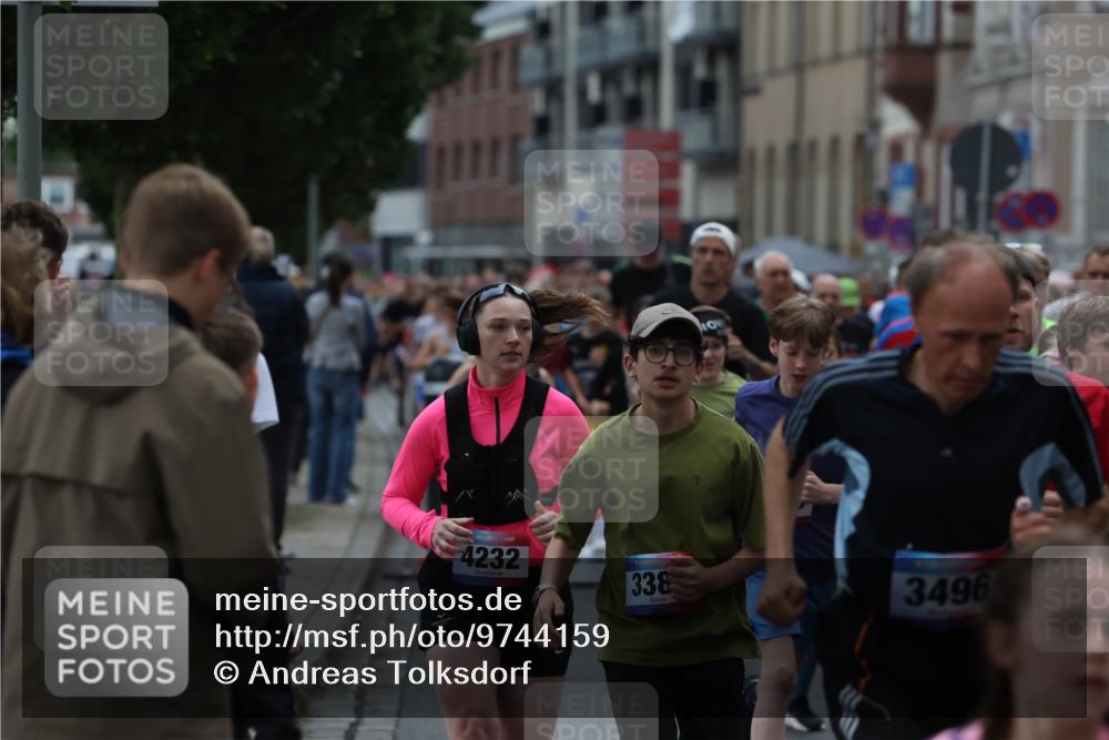 12.06.2026 - Holstenköstenlauf Andreas Tolksdorf http://msf.ph/oto/9744159 12.06.2026 17:33:40 Laufen 4232, 338, 3496 meine-sportfotos.de
