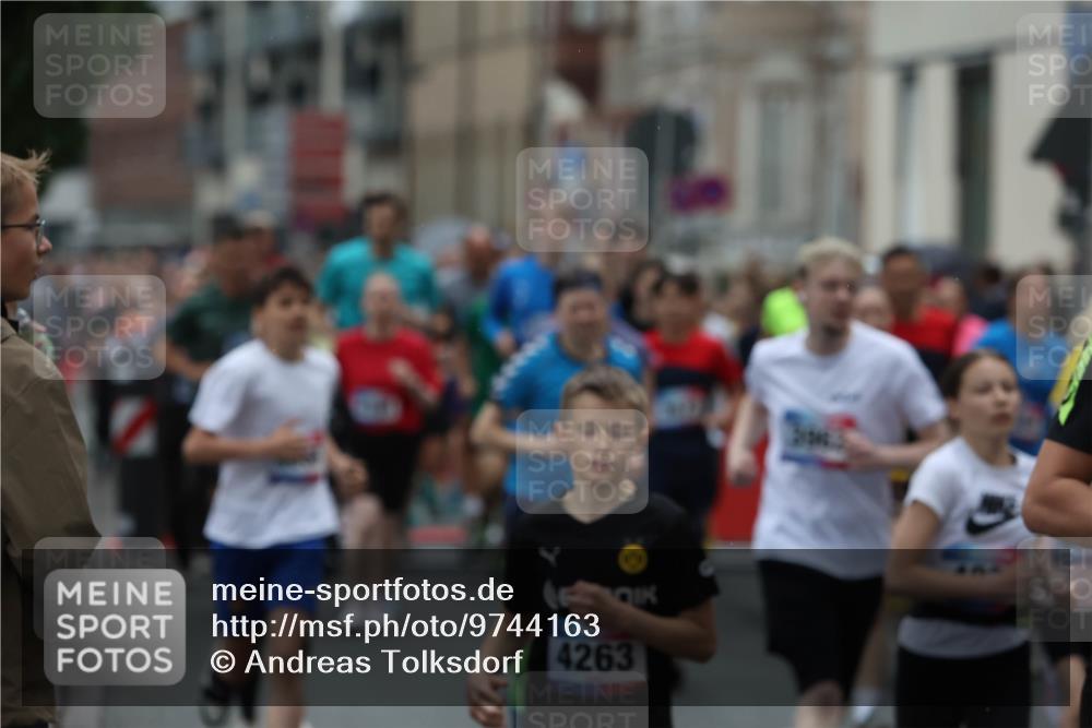 12.06.2026 - Holstenköstenlauf Andreas Tolksdorf http://msf.ph/oto/9744163 12.06.2026 17:33:47 Laufen 4263 meine-sportfotos.de