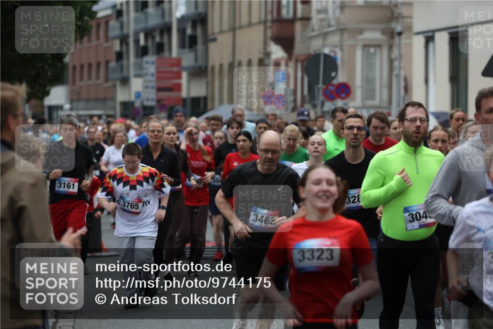 12.06.2026 - Holstenköstenlauf Andreas Tolksdorf http://msf.ph/oto/9744175 12.06.2026 17:33:54 Laufen 3161, 328, 3765, 3463, 304, 3323 meine-sportfotos.de