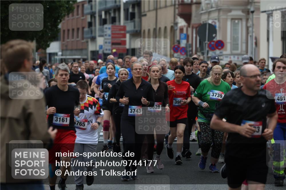12.06.2026 - Holstenköstenlauf Andreas Tolksdorf http://msf.ph/oto/9744177 12.06.2026 17:33:56 Laufen 3628, 3743, 3161, 765, 398, 3739, 491, 1908 meine-sportfotos.de