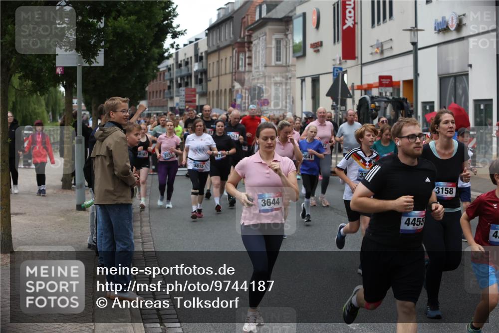 12.06.2026 - Holstenköstenlauf Andreas Tolksdorf http://msf.ph/oto/9744187 12.06.2026 17:34:04 Laufen 4107, 3551, 3815, 521, 3644, 4041, 4455, 3158, 42 meine-sportfotos.de