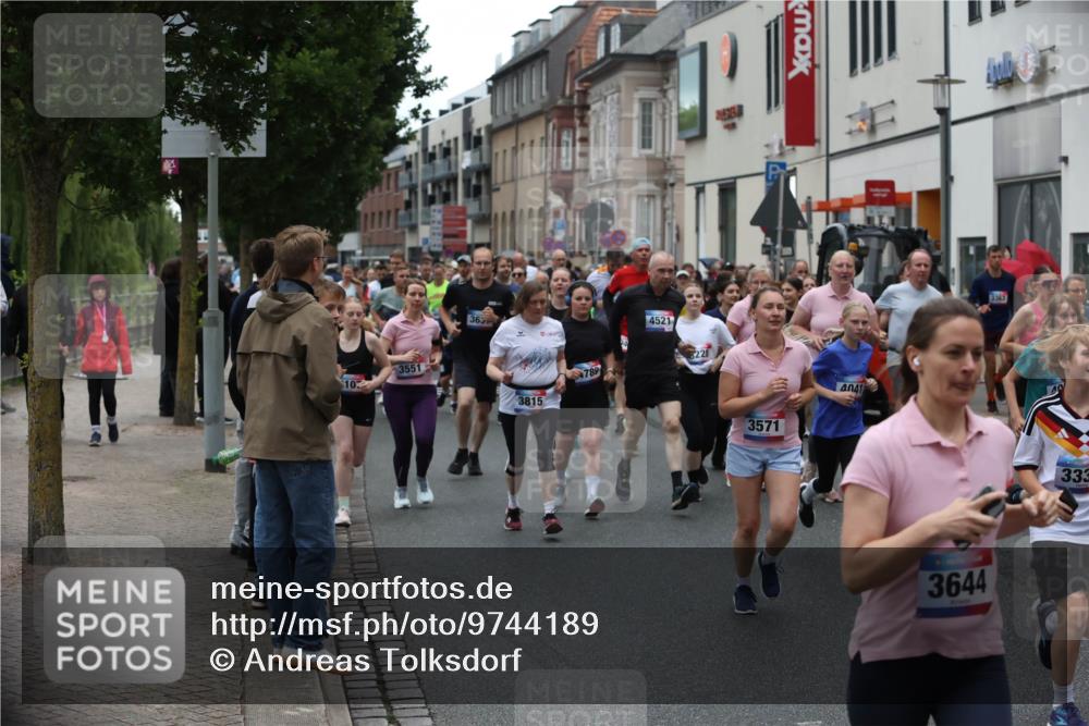 12.06.2026 - Holstenköstenlauf Andreas Tolksdorf http://msf.ph/oto/9744189 12.06.2026 17:34:05 Laufen 10, 3551, 363, 789, 3815, 4521, 228, 3571, 4041, 3363, 3644, 333 meine-sportfotos.de