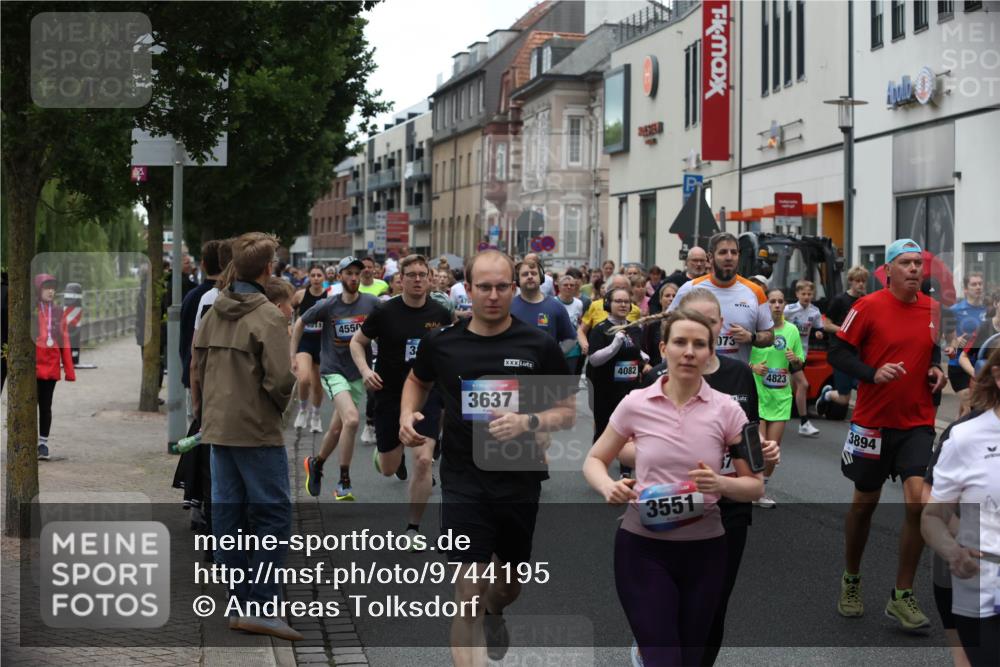 12.06.2026 - Holstenköstenlauf Andreas Tolksdorf http://msf.ph/oto/9744195 12.06.2026 17:34:08 Laufen 4550, 3637, 4082, 073, 3551, 4823, 3894 meine-sportfotos.de
