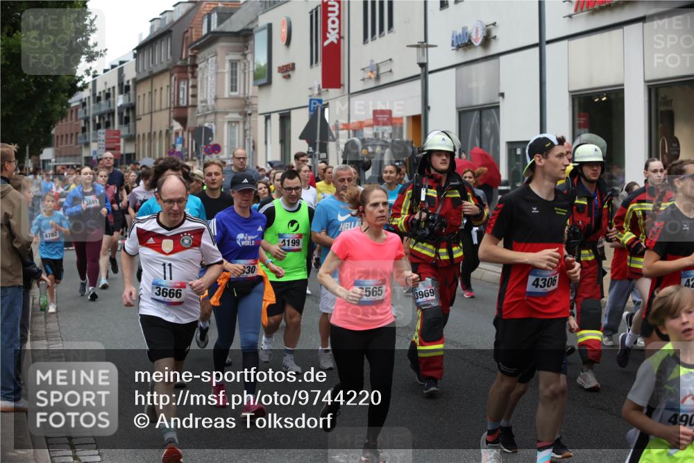 12.06.2026 - Holstenköstenlauf Andreas Tolksdorf http://msf.ph/oto/9744220 12.06.2026 17:34:24 Laufen 4782, 3699, 11, 3666, 30, 4199, 565, 3969, 4306, 42, 490 meine-sportfotos.de