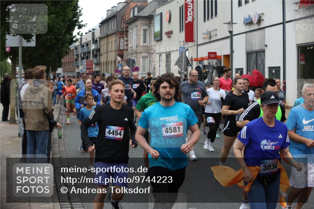 12.06.2026 - Holstenköstenlauf Andreas Tolksdorf http://msf.ph/oto/9744223 12.06.2026 17:34:25 Laufen 4507, 445, 4538, 302, 4454, 4581, 4119, 3030 meine-sportfotos.de