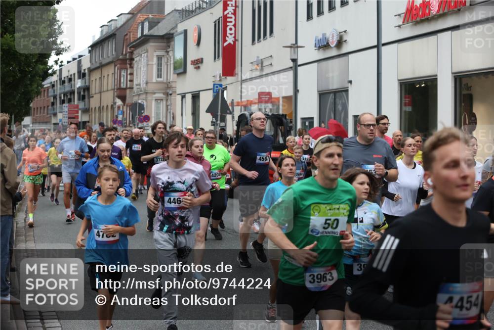 12.06.2026 - Holstenköstenlauf Andreas Tolksdorf http://msf.ph/oto/9744224 12.06.2026 17:34:27 Laufen 3313, 47, 4465, 3722, 4464, 4507, 4208, 3594, 3125, 50, 3963, 30, 4454 meine-sportfotos.de