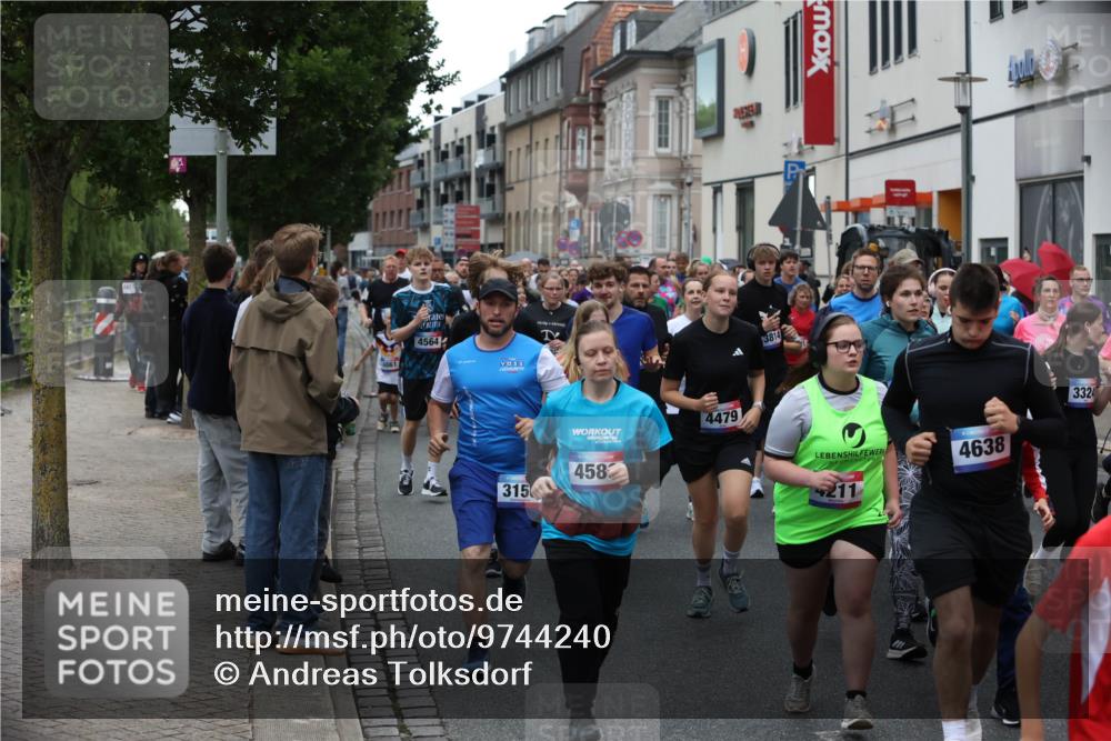 12.06.2026 - Holstenköstenlauf Andreas Tolksdorf http://msf.ph/oto/9744240 12.06.2026 17:34:37 Laufen 4564, 3150, 4583, 4479, 3814, 4638, 3324 meine-sportfotos.de