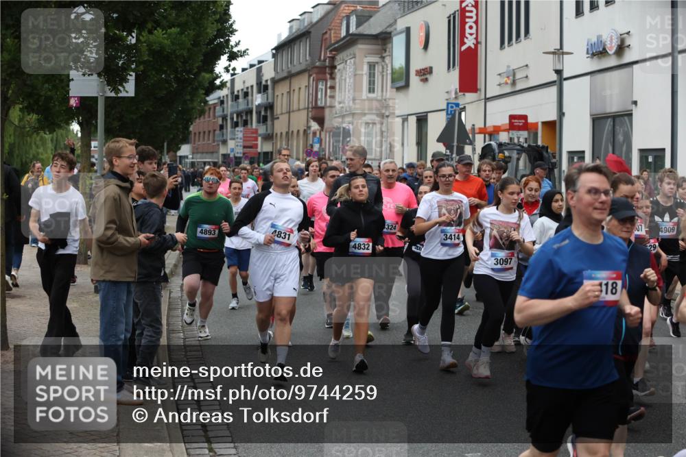 12.06.2026 - Holstenköstenlauf Andreas Tolksdorf http://msf.ph/oto/9744259 12.06.2026 17:34:53 Laufen 324, 3414, 4893, 4831, 4832, 3097, 18, 07, 29, 4909 meine-sportfotos.de