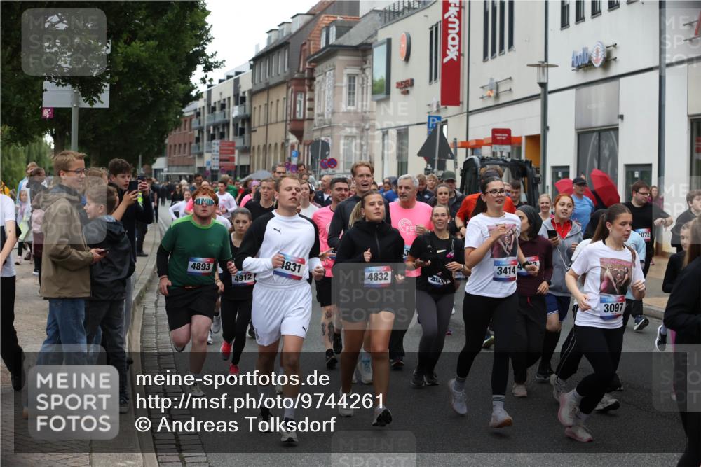 12.06.2026 - Holstenköstenlauf Andreas Tolksdorf http://msf.ph/oto/9744261 12.06.2026 17:34:53 Laufen 4893, 1831, 4912, 4832, 3414, 3097, 072 meine-sportfotos.de